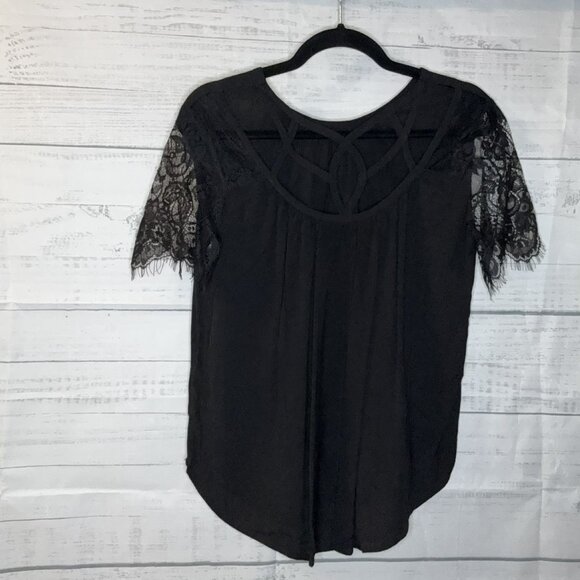 NWOT Black Cut Out Lace Patchwork Short Sleeve Top - Picture 4 of 5